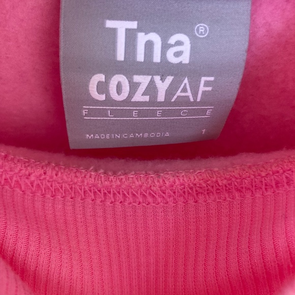 TNA/Aritzia Cozy Fleece Mega Mock Sweatshirt Size 1 Pop Pink - Picture 2 of 3